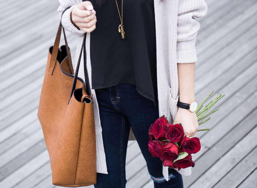 chunky cardigan sweater, street level faux leather tote, spring fashion