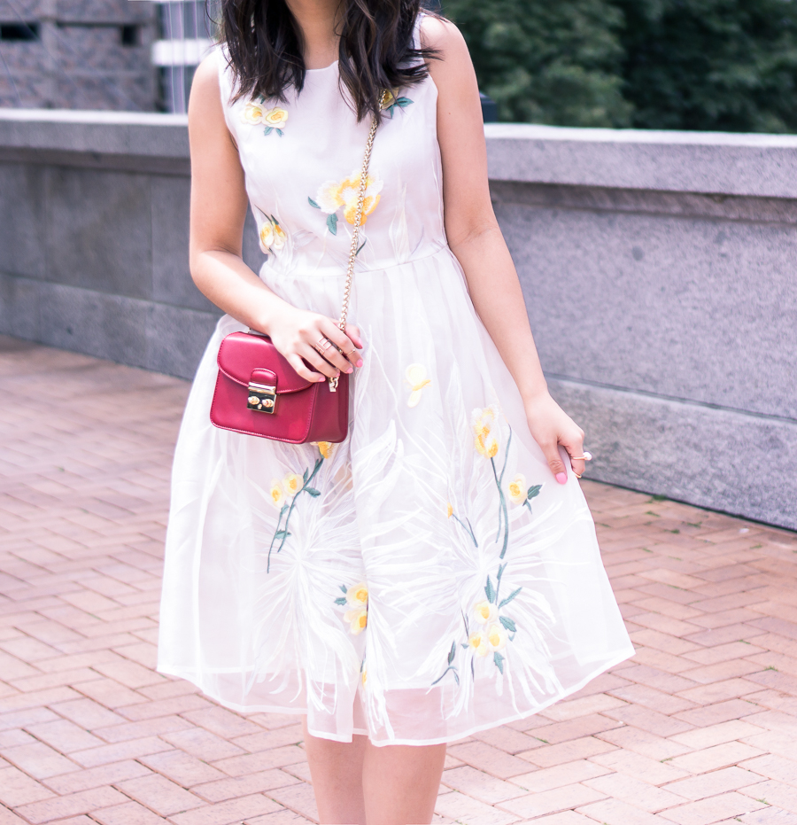embroidered dress, cute summer dress, rose print, petite fashion blog
