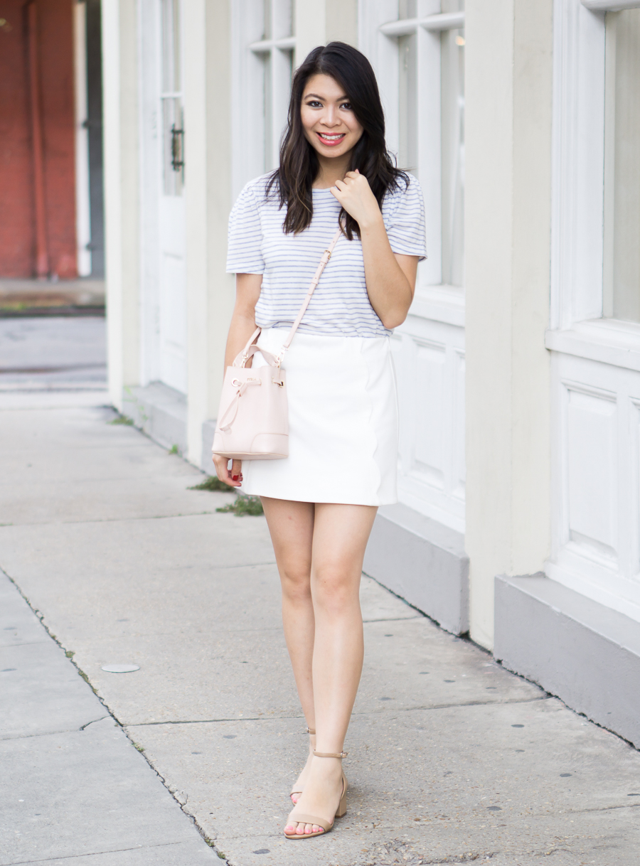 White skirt outfit with Topshop scallop mini skirt, Banana Republic puff sleeve tee | Petite Fashion Blog