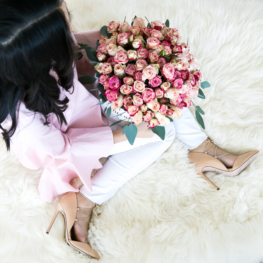 Round flower box, petite fashion blog