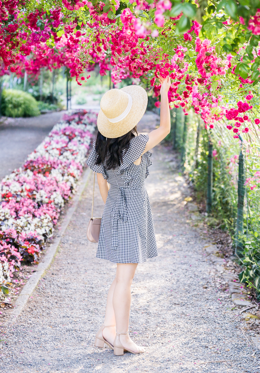 Gingham dress, gingham print, cute summer outfit, Point Defiance Rose Garden, Seattle fashion blogger, petite blog