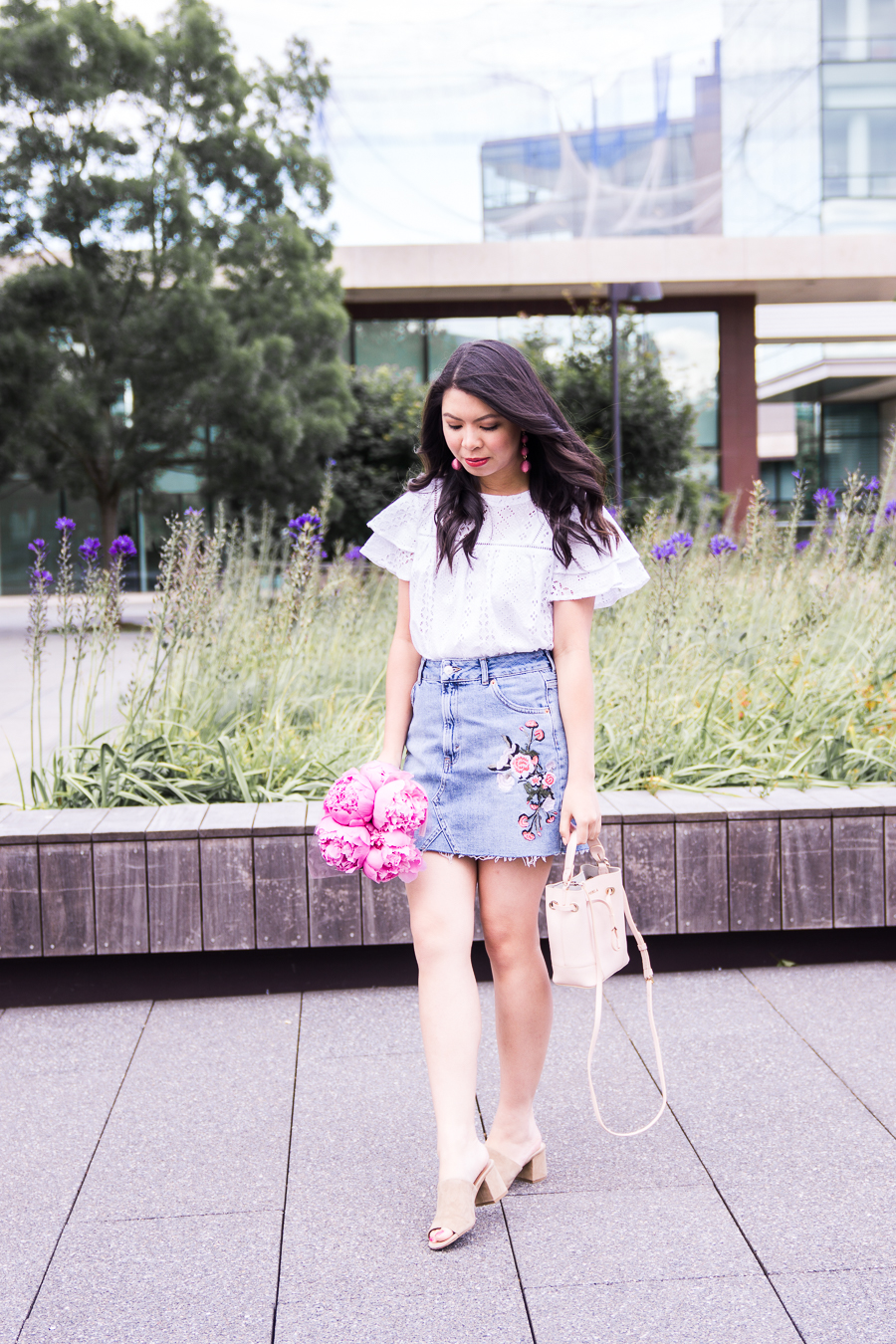 Embroidered denim skirt, eyelet ruffle top, Seattle fashion blogger, cute summer outfit