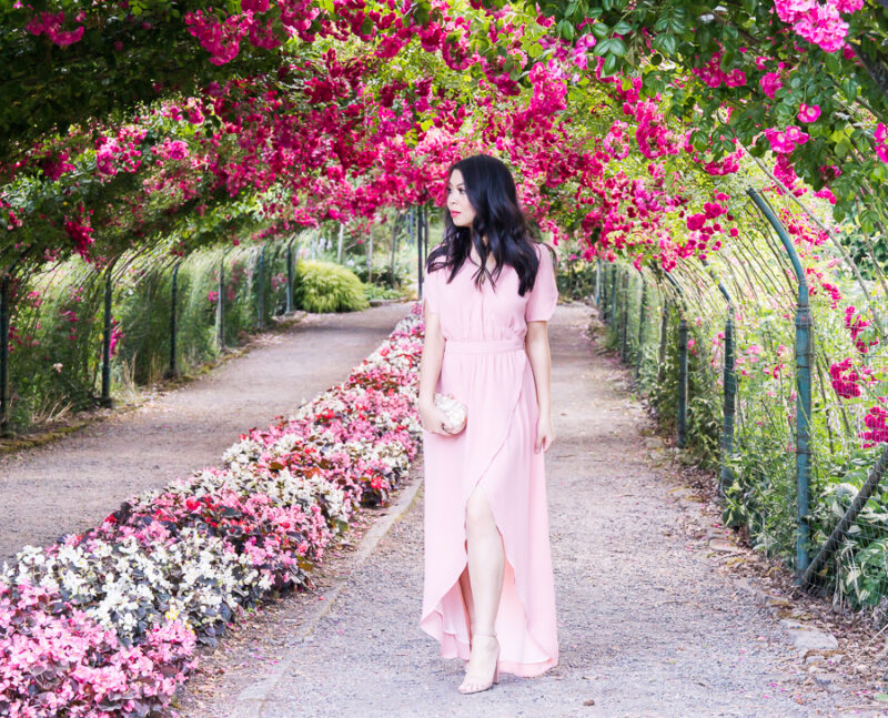 Tips for visiting Point Defiance Rose Garden in Tacoma, Washington, wrap maxi dress, Tacoma photography, Seattle fashion blogger, wedding guest summer style