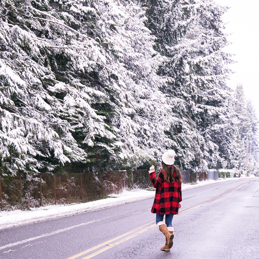 Snow outfits, winter fashion, buffalo plaid jacket, UGG boots, pom pom beanie, snow photos, Seattle fashion blogger