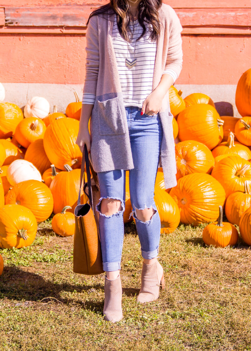 Madewell cardigan, color block cardigan, casual fall outfit, Seattle fashion blogger at Bob's pumpkin patch