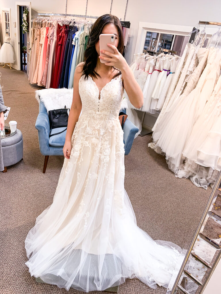 8 MustRead Tips for How To Prepare for Bridal Dress Appointments