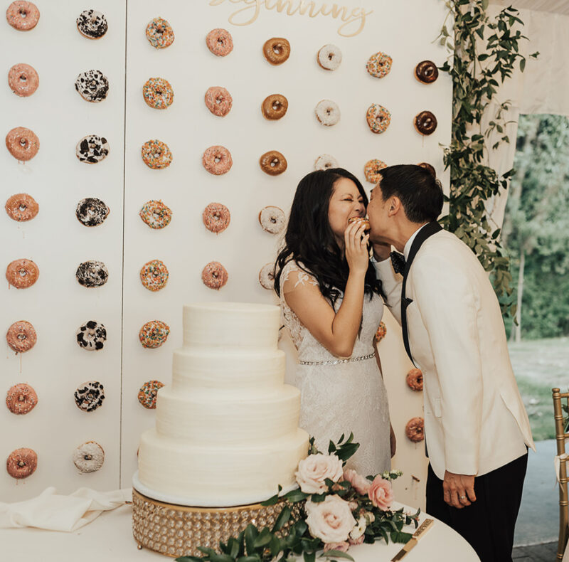 DIY donut wall, wedding donut wall, DIY project, Seattle garden wedding, how to make a donut wall, extra large donut wall, donut wall decor, a hole new beginning wedding donut pun, cake cutting donut wall backdrop, Seattle blogger Just A Tina Bit wedding