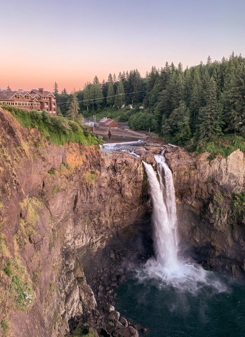 Seattle blogger Just A Tina Bit, babymoon at Salish Lodge, Snoqualmie Falls viewpoint during sunset