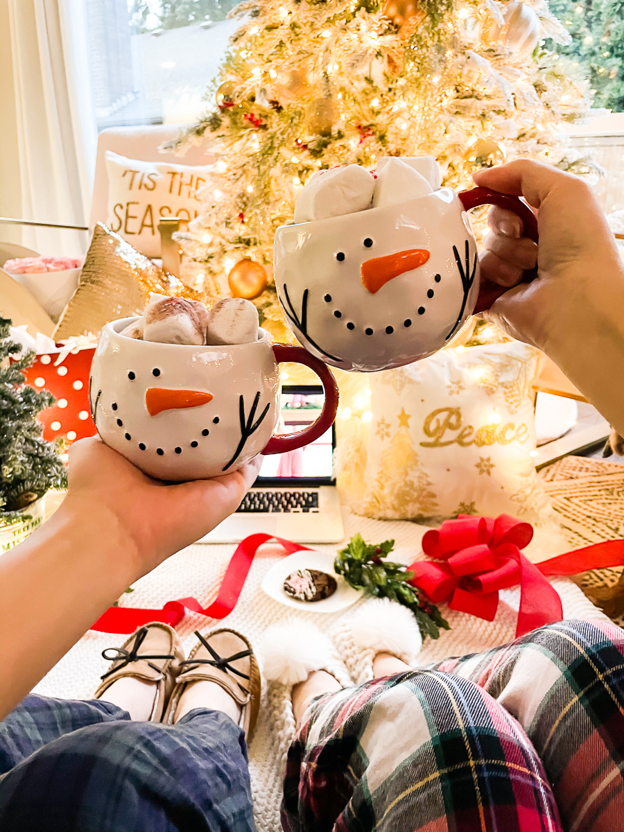 10 VIRTUAL HOLIDAY PARTY IDEAS FOR THE WHOLE FAMILY - Virtual tasting, hot cocoa, snowman mugs, Christmas tree, slippers, festive pjs