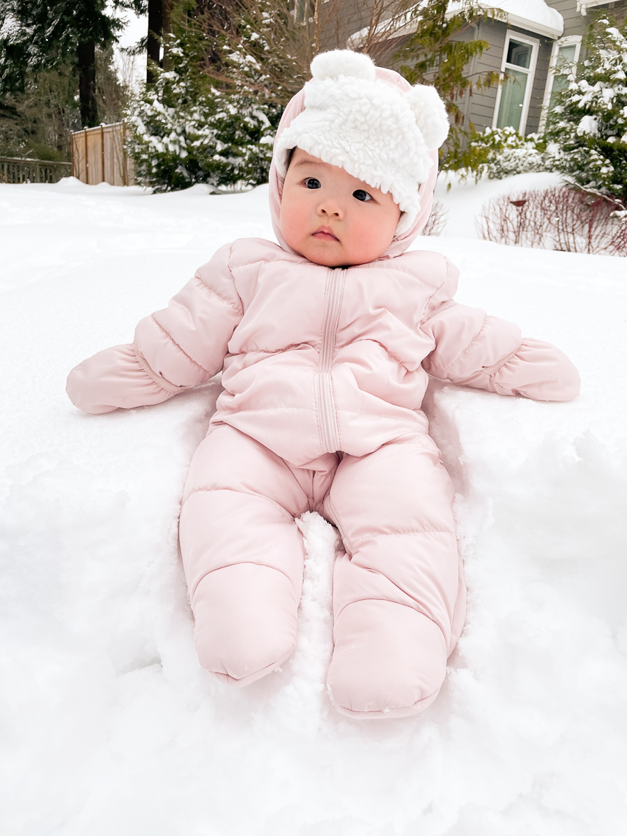 Baby's first snow, Seattle snowpocalypse 2021, baby snowsuit Old Navy, baby in snow, baby snow photo, adorable baby snow photos