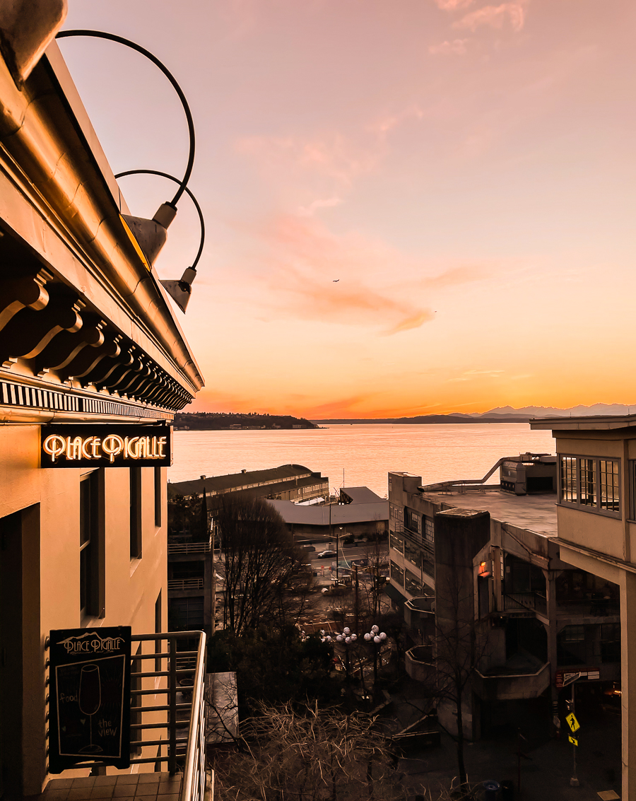 Restaurant in Pike Place Market, Seattle sunset view