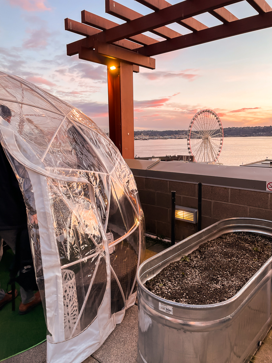 Le Igloo, Seattle restaurant with bubble outdoor dining, igloo dining experience at Maximilien Seattle