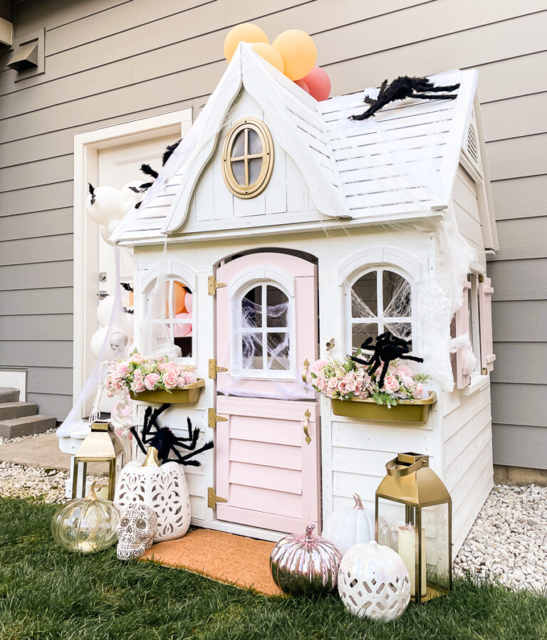 Playhouse Halloween Decor | Just A Tina Bit