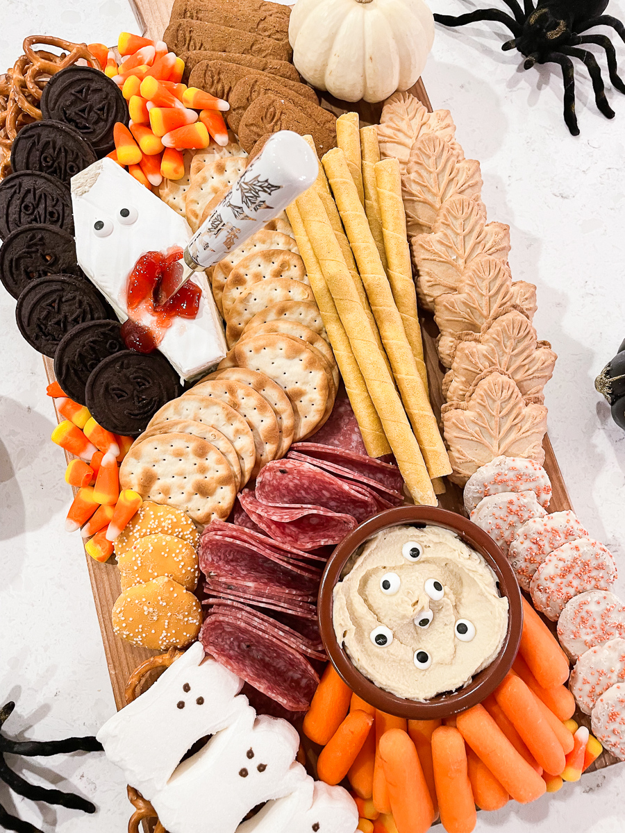 trader joe's fall snacks, halloween charcuterie board, halloween snacks, halloween recipes, halloween treats, trader joe's favorites