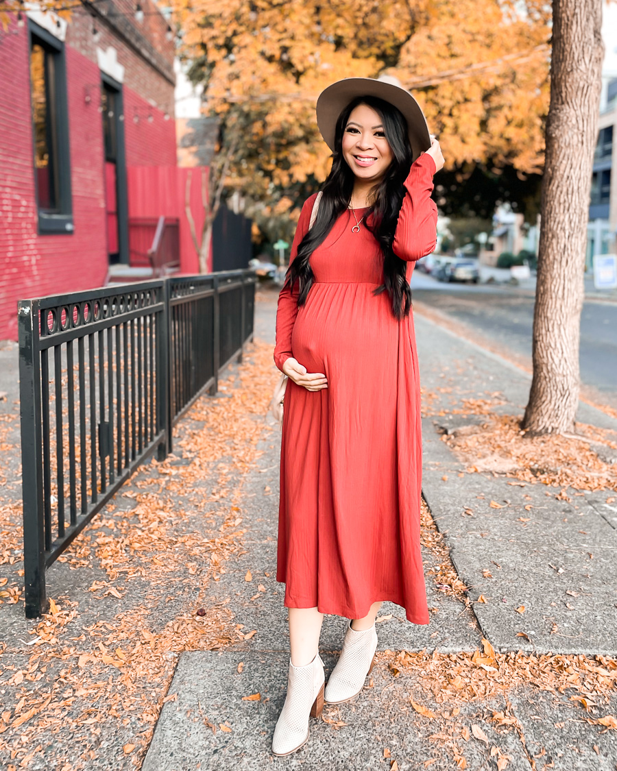 maternity thanksgiving outfit, maternity fall dress with felt hat and booties