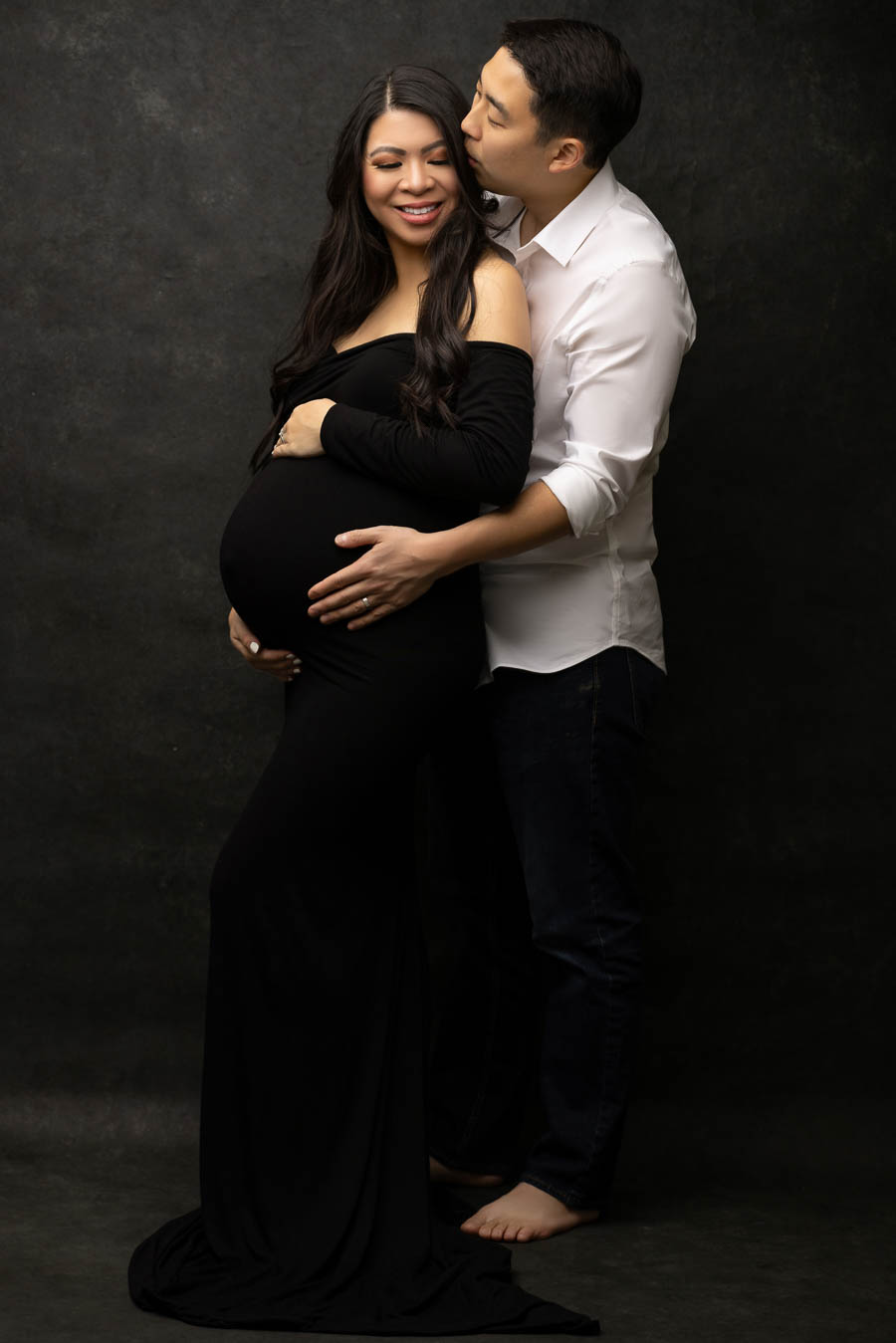 couple maternity photo shoot