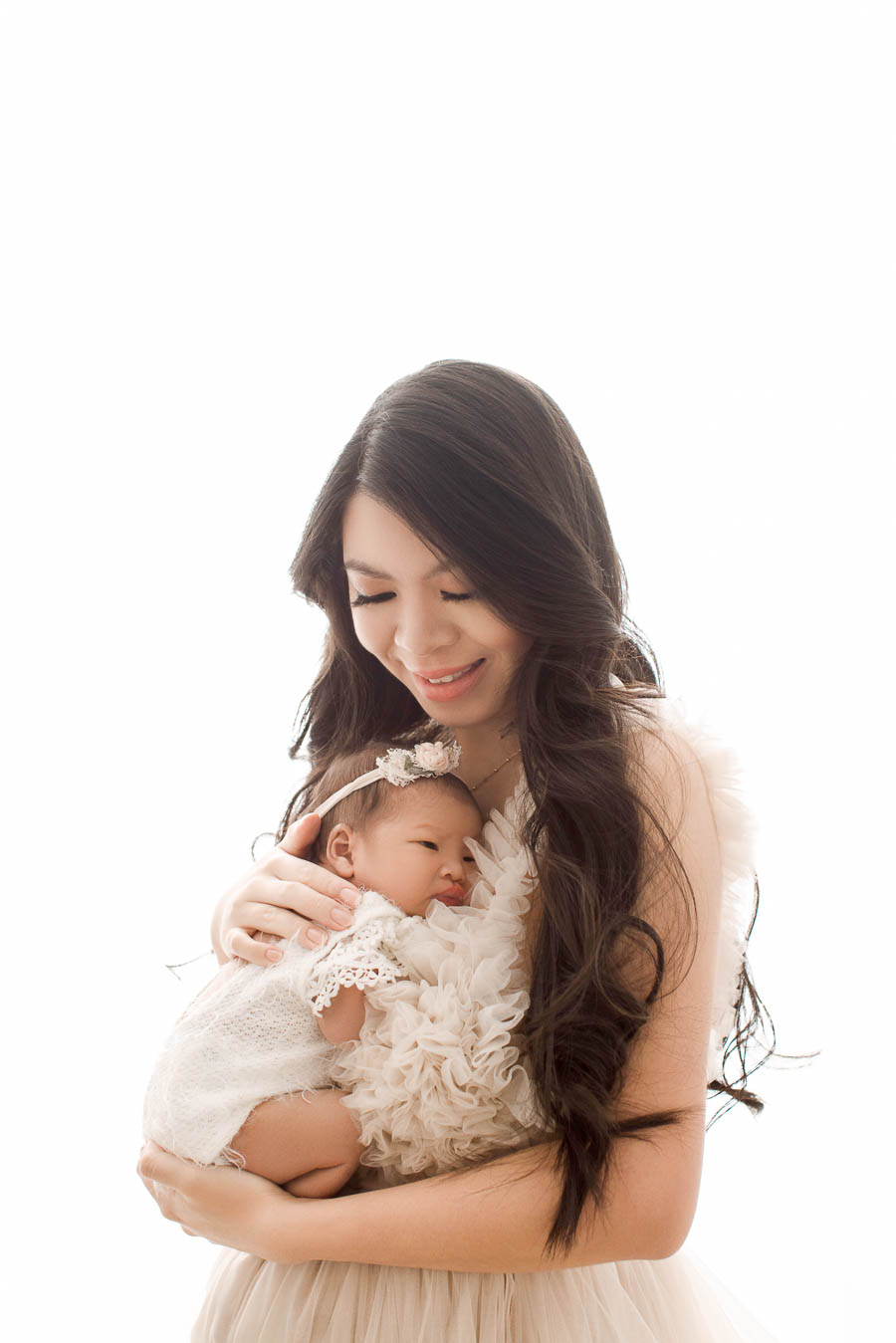 Seattle newborn photos studio with client wardrobe, Seattle mommy blogger, mommy and newborn photo, maternity tulle dress